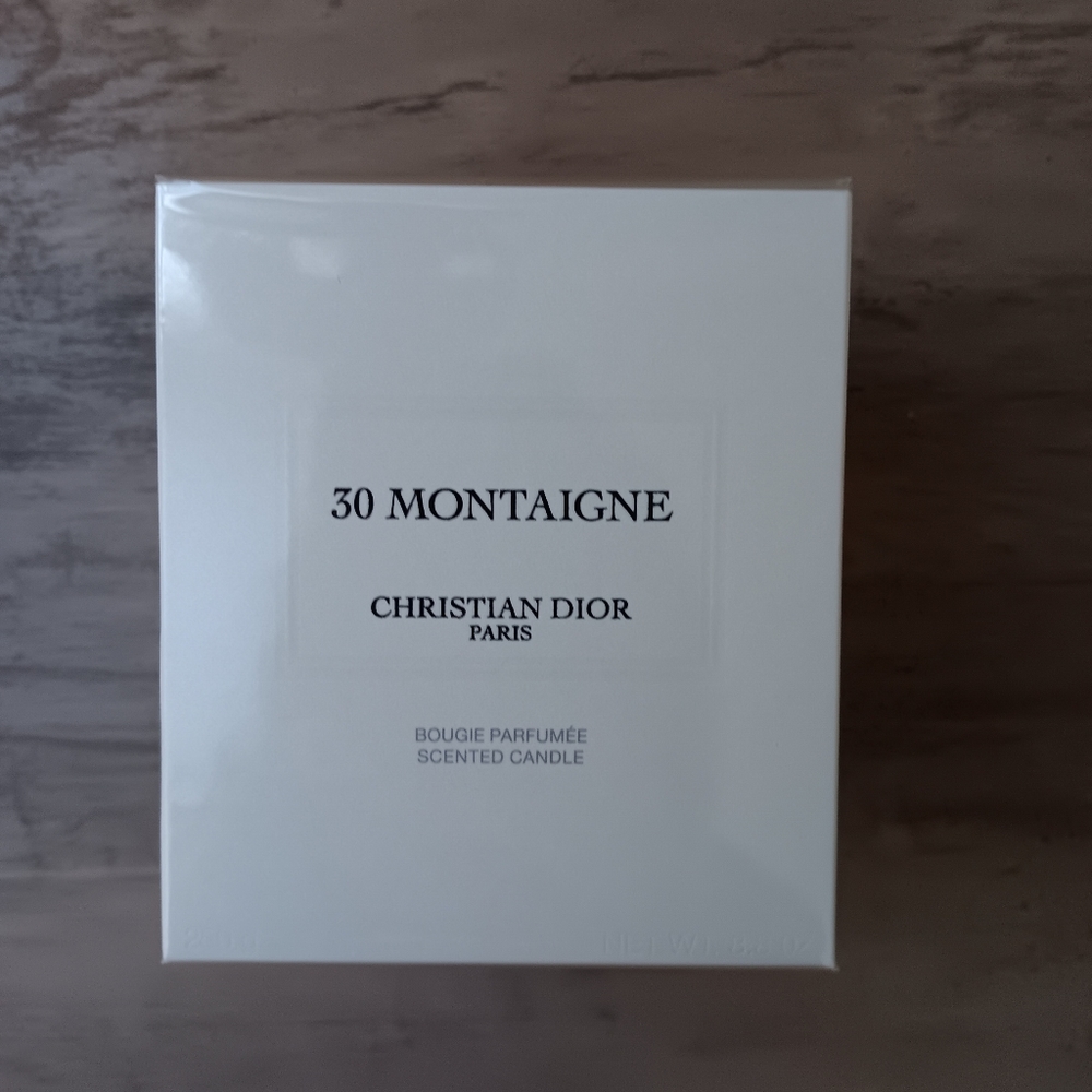 Dior 30 Montaigne candle